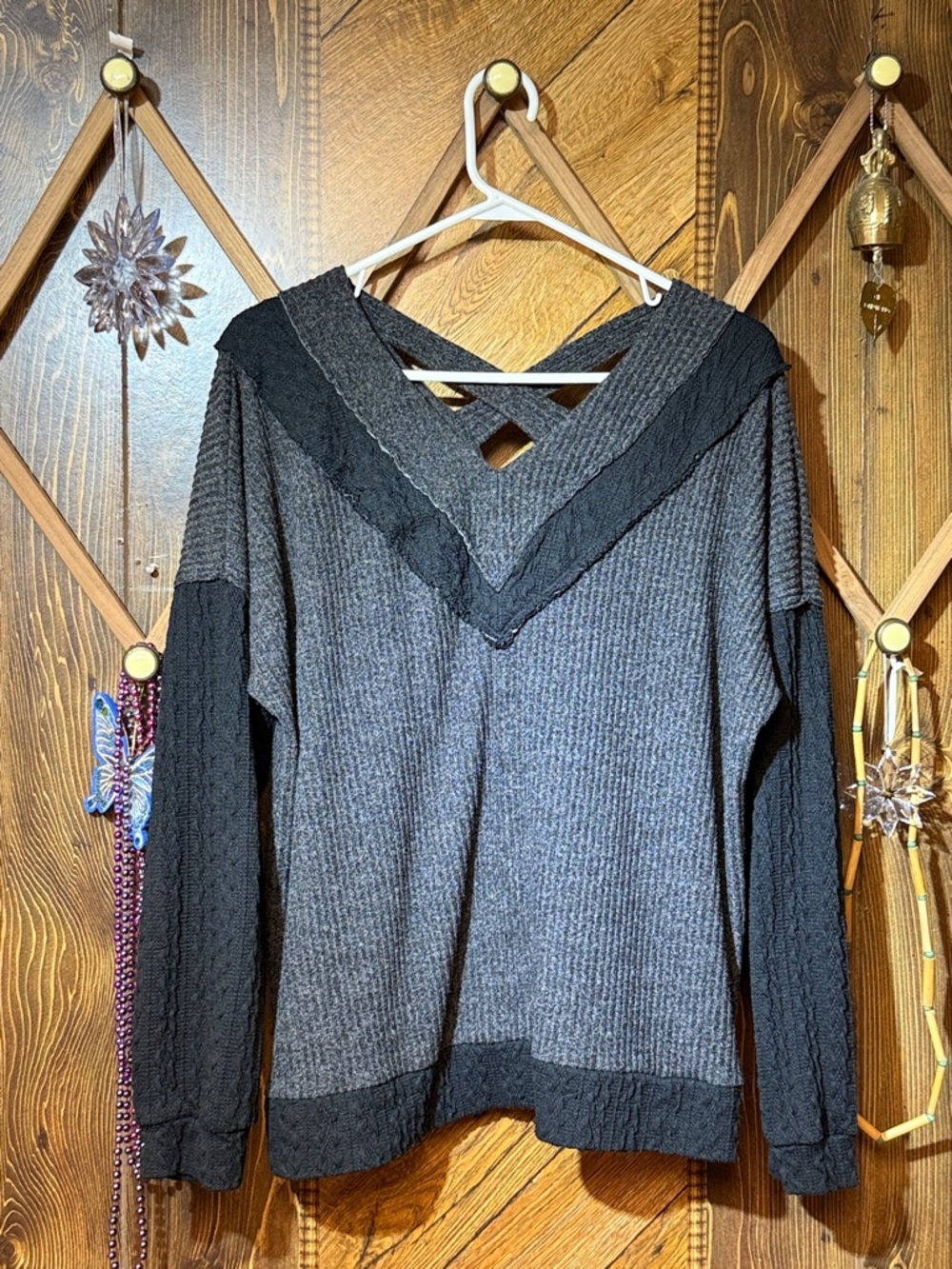 BKE Women's Charcoal and Black V-Neck Cross-Back Sweater